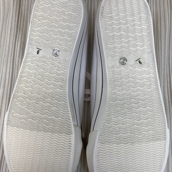 NWOT Arizona Jean Co white women's sneakers size 9 but fit like large 10 - Picture 3 of 5